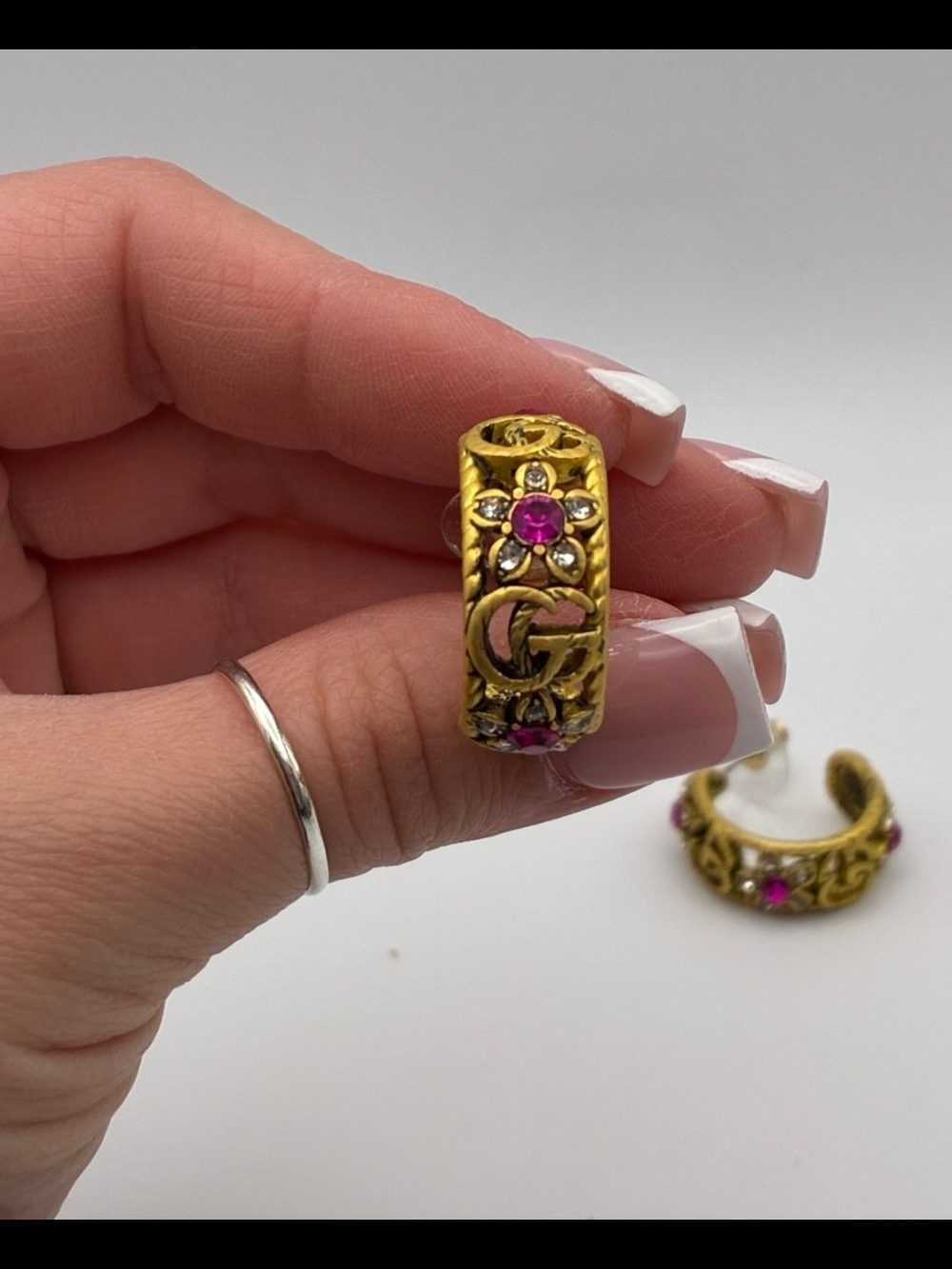 Gold-Tone GUCCI Floral Hoop Earrings with Pink Stones